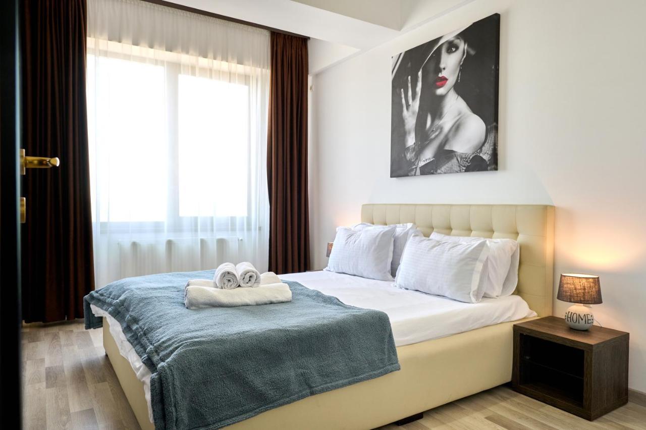 La Vida Loca Apartment Summerland Mamaia Exterior photo