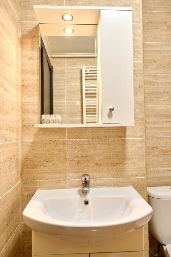 La Vida Loca Apartment Summerland Mamaia Exterior photo